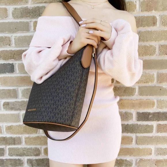 NWT Michael Kors Bucket Bag - Picture 4 of 5